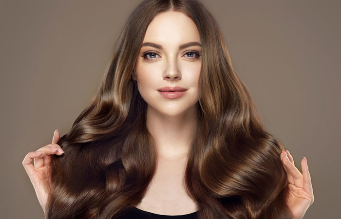 Woman-with-shiny-hair-after-cellophane-hair-treatment